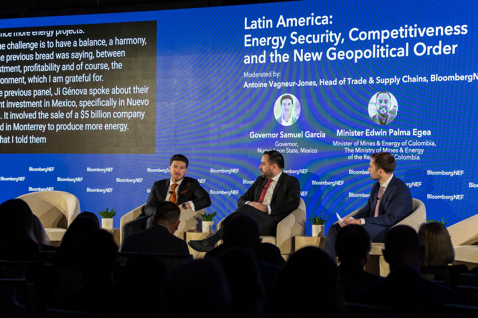 Destaca Samuel García potencial de NL ante banqueros en Foro Bloombergnef 2026