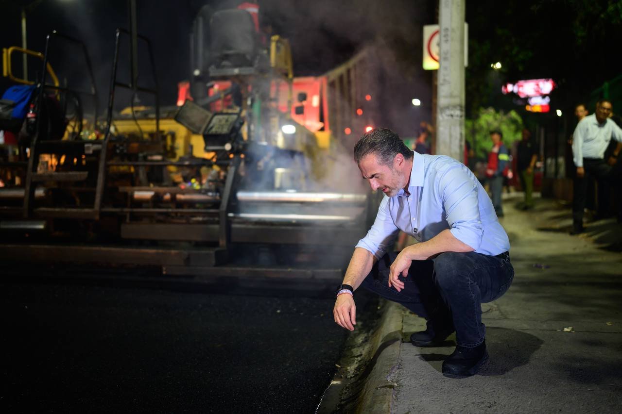 Supervisa Adrián de la Garza Vialidades Regias y modernización de señales