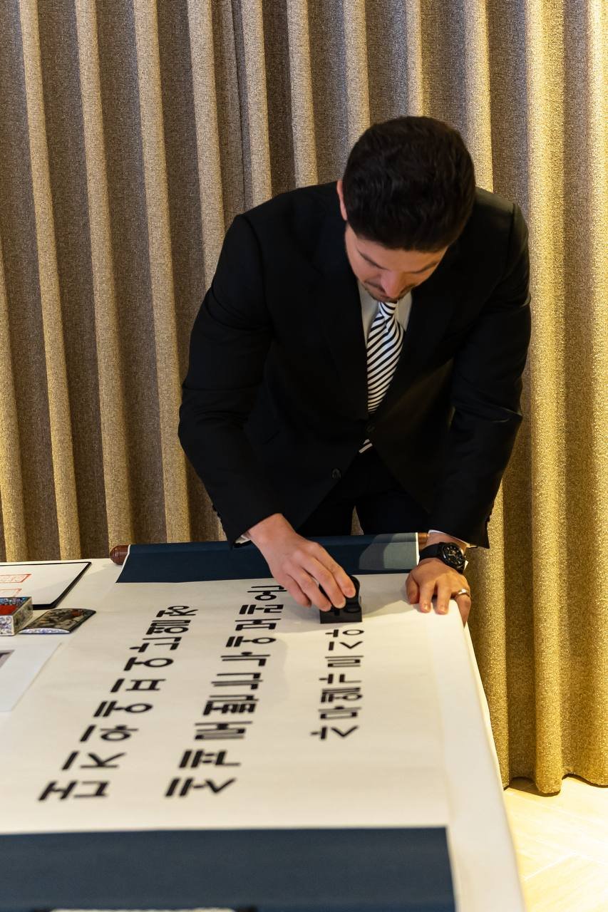 Desde Corea del Sur concreta Samuel mil millones de dólares para Nuevo León