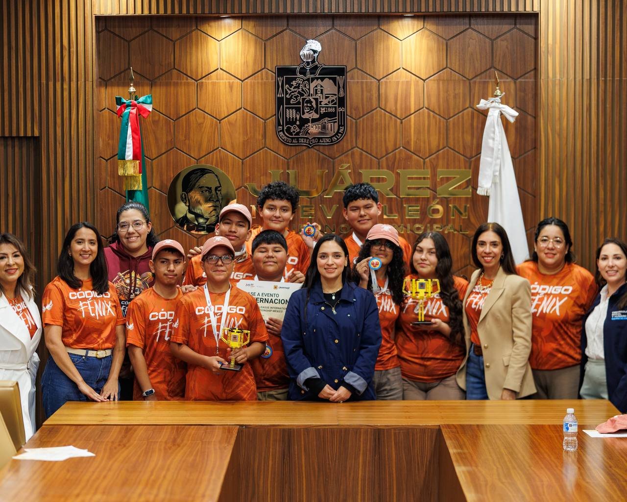 Impulsa Mónica Oyervides talento juvenil en robótica con apoyo a estudiantes rumbo a competencia internacional