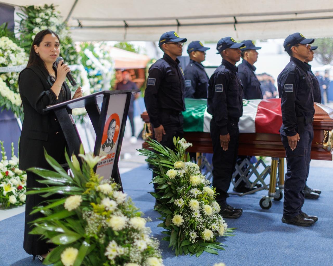 Rinde Juárez homenaje a elemento policiaco caído en cumplimiento de su deber
