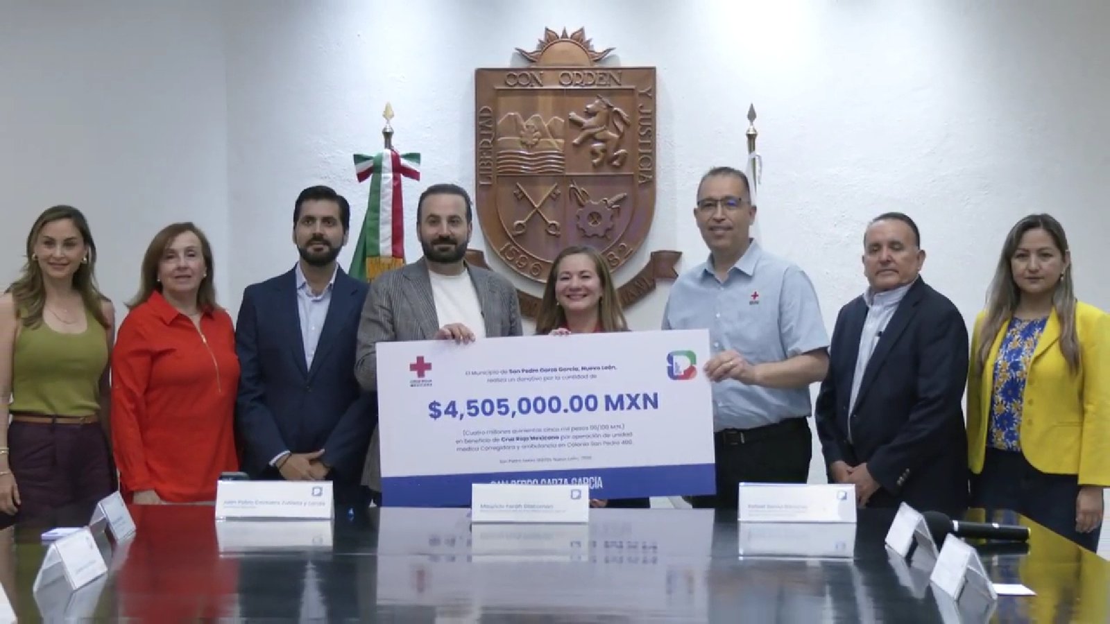 Entrega San Pedro donativo a Cruz Roja y asegura atención permanente