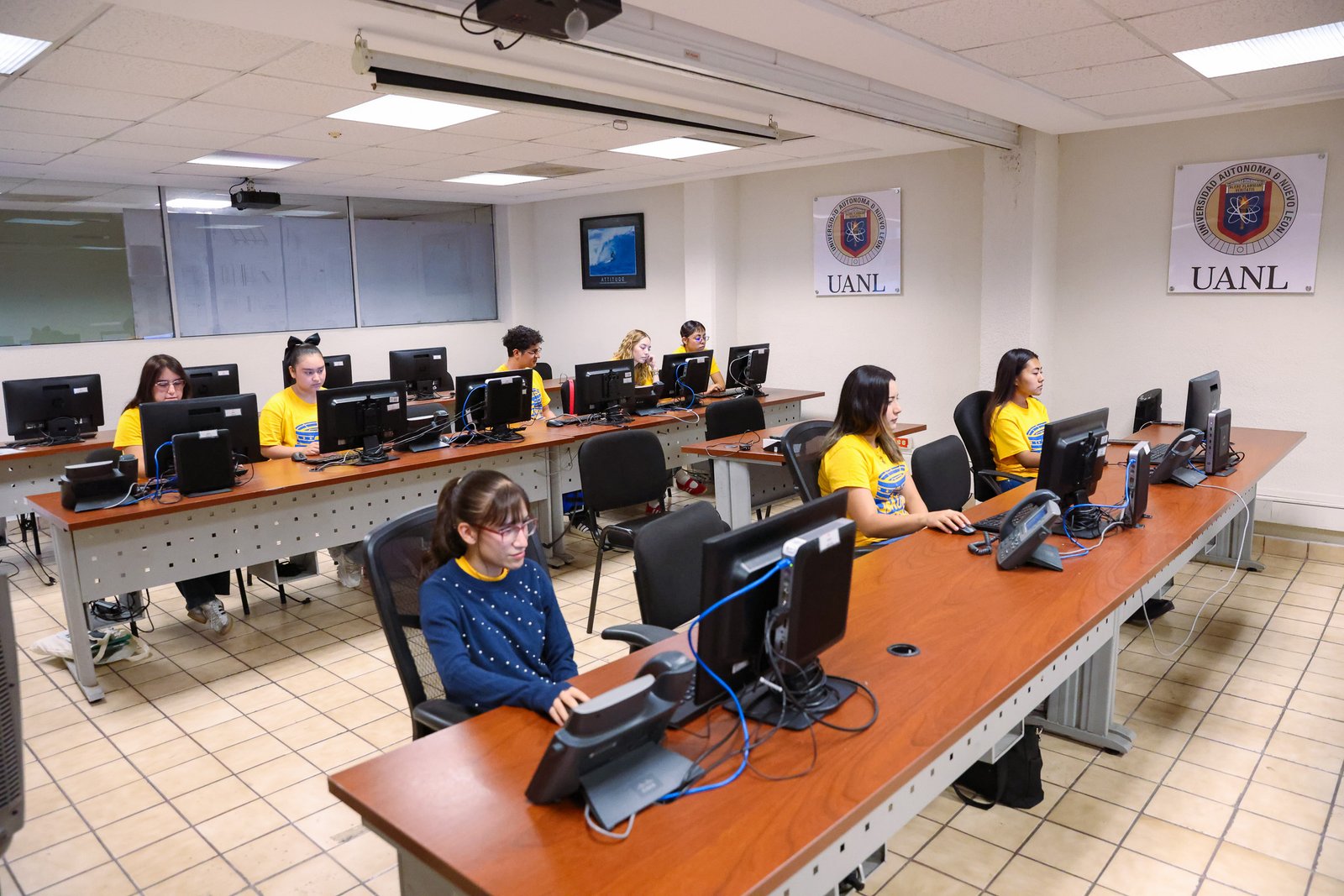 Instala UANL Centro de Traducción e Interpretación para Mundial 2026