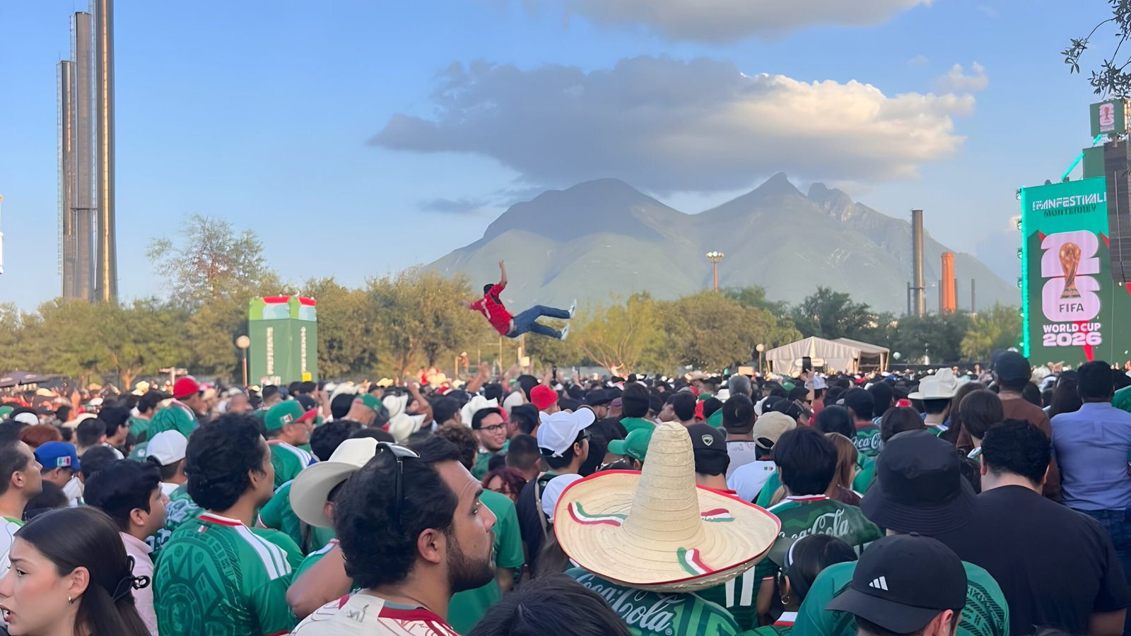 Vuelan aficionados en México durante el Mundial 2026
