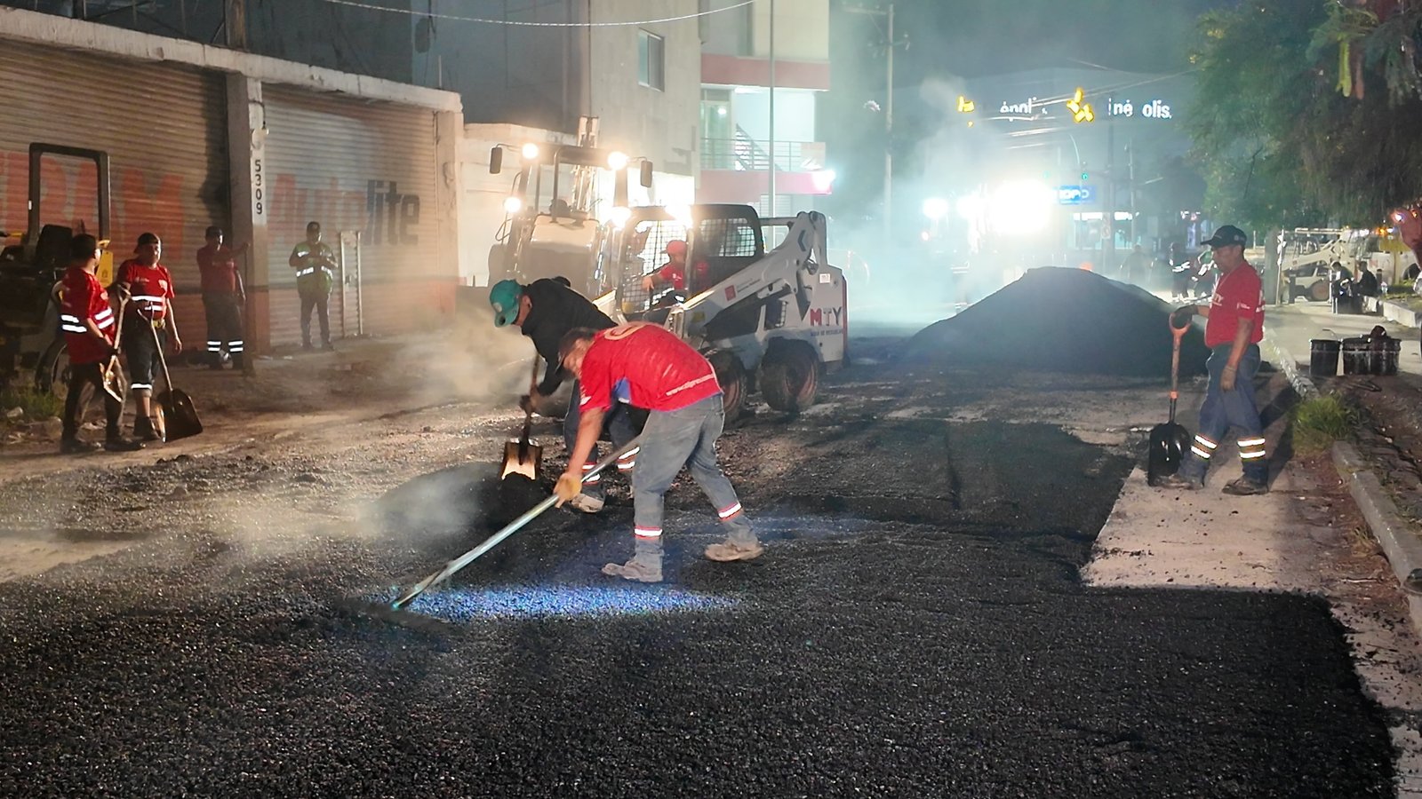 Rehabilita Monterrey avenida María de Jesús Candia en colonia Álvaro Obregón