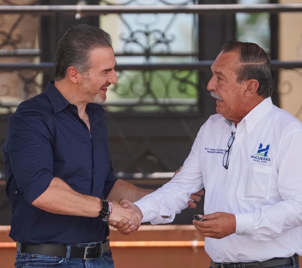 Entrega Monterrey 10 vehículos para seguridad y protección civil a cinco municipios rurales