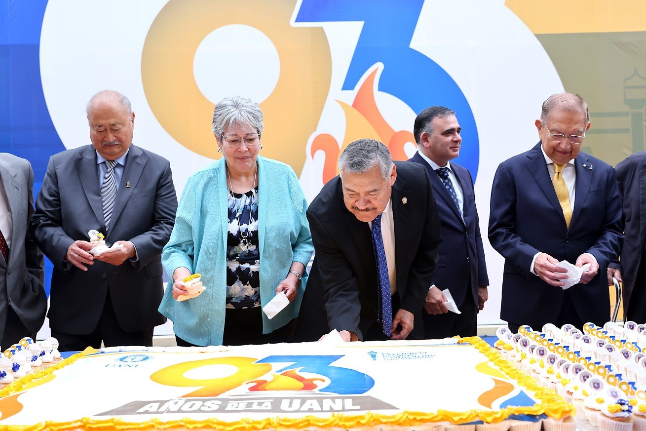 Celebra UANL 93 años de historia, identidad y compromiso con la sociedad