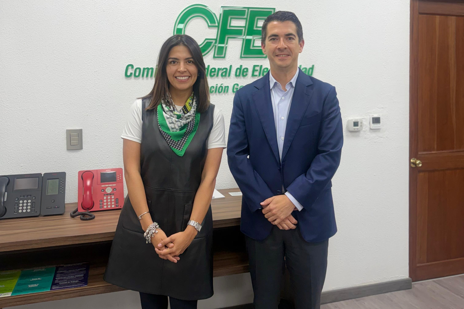 Se reúne Marcelo Segovia con directivos de CFE en la Ciudad de México